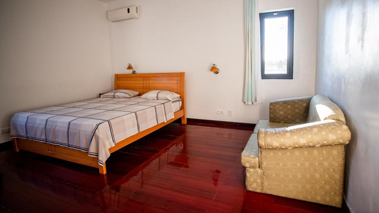 Villa Angelou - Sunlit Beach Getaway With Pool And Wifi Belle Mare Ngoại thất bức ảnh